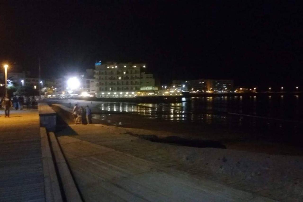 厄尔梅达诺Luminoso Adosado Frente Al Mar别墅 外观 照片
